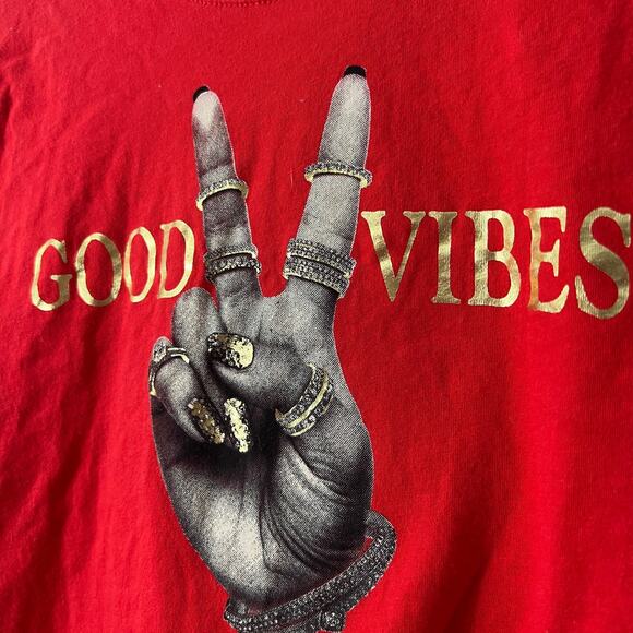 Cali Baby MEDIUM Red GOOD VIBES Crop Top Tee Shirt T-Shirt Short Sleeve Graphic - Picture 4 of 9